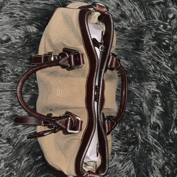 Prada - Picture 5 of 13